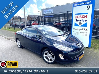 Peugeot 308 CC 1.6 VTi Sport Pack met o.a. navigatie, climate, cruise, parkeersens., etc.