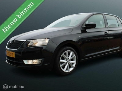 Skoda Rapid 1.2 TSI Greentech Ambition, Navi, Cruise, Pdc, Airco, Donker glas, 16 Inch velgen, Nieuwe distributieketting