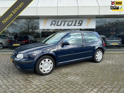 Volkswagen Golf 1.6-16V Edition