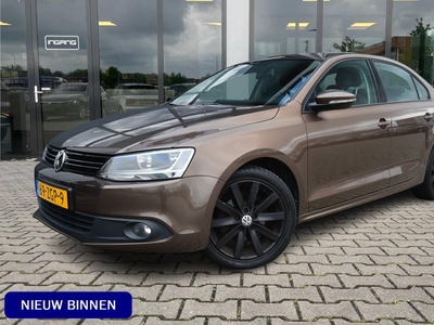 Volkswagen Jetta 1.2 TSI Comfort Executive Line | Navi | 17 Inch | PDC |