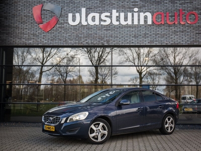 Volvo S60 2.0T Intro Edition , Cruise control, Navigatie,