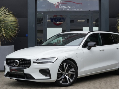 Volvo V60 2.0 T6 Recharge AWD Business Pro 340pk Navigatie/Climate/PDC