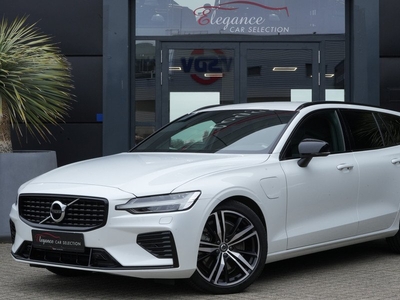 Volvo V60 2.0 T8 Recharge AWD R-Design 455pk Navigatie/Stoelverwarming/Camera