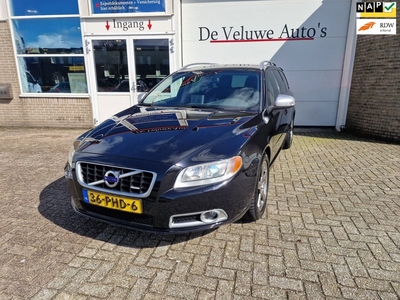 Volvo V70 2.0T R-Edition / navi / leder / trkhk / stoelverw.