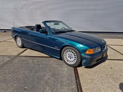 BMW 3-SERIE Cabrio 318i