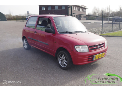 Daihatsu Cuore 1.0-12V STi