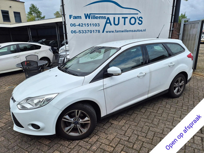 Ford FOCUS Wagon 1.0 EcoBoost Edition Motorschade