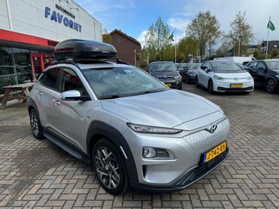 Hyundai KONA EV PREMIUM 64KWH/SKY ELECTRIC/3FASEN/ODAK/ACARPLAY/LEER/NAV/XEN/THAAK/FIETSENDRAGER