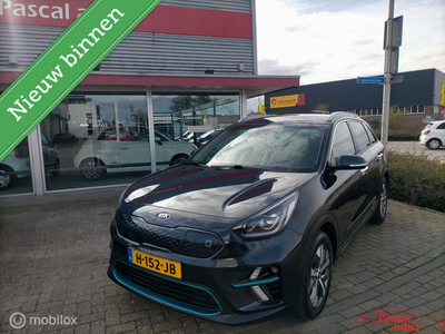 Kia e-Niro ExecutiveLine 64 kWh dealer oh garantie leer