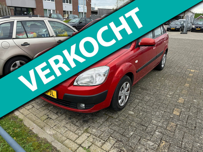 Kia Rio 1.4 L NIEUWE APK AIRCO