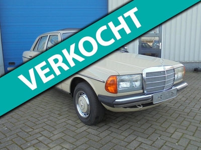 Mercedes-Benz 200-280 (W123) 250 SCHUIFDAK MOOIE AUTO