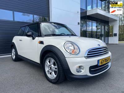 Mini 1.6 Cooper Org NL | Airco | Nwe koppeling | Parkeersens