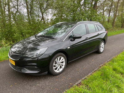 Opel Astra Sports Tourer 1.2 Business 6950,- netto export