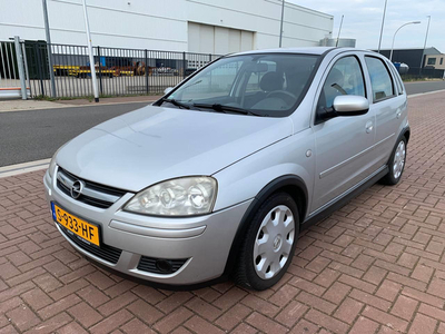 Opel Corsa 1.2-16V Silverline /Airco/5 drs/Scherm/Nieuwe APK