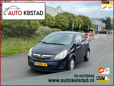 Opel Corsa 1.2-16V Cosmo ELEKTR. RAMEN/ 1 JAAR APK!