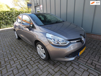 Renault Clio 1.2 Collection NAVI//CV+AB//AIRCO//STOELVERWARMING