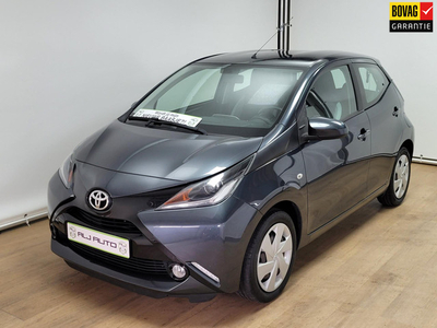 Toyota Aygo 1.0 VVT-i x-nav | Parkeercamera | Navi | Cruisecontrol | Bluetooth audio | Carlink | dealerauto