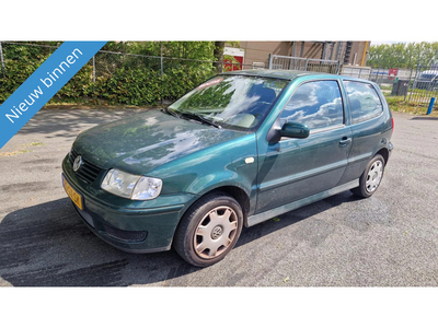 Volkswagen Polo 1.4 Trendline LEUKE AUTO ZO INGERUILD DUS ZO WEG PRIJSJE