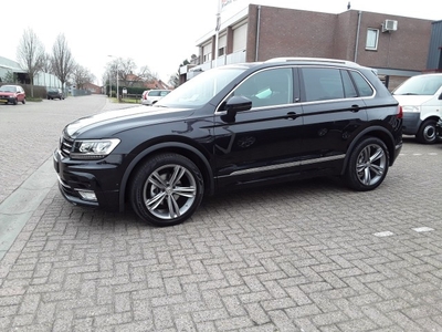 Volkswagen Tiguan 1.4 TSI DSG ACT / R-LINE EXTERIEUR PANORAMA