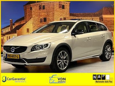 Volvo V60 Cross Country 2.0 T5 Nordic+ Automaat Schuifdak Leer