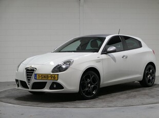 Alfa Romeo Giulietta 1.4 T Veloce NL, 2e Eig. Boekjes, Climate, Navi, Cruise, Audio, enz.. ... 18inch LM .. Fraaie uitvoering ..