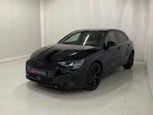 Audi A3 Sportback 35 TFSI Pro Line Nieuw Model Blackline 19inch ACC Laneassist El.stoel+verwarmd Virtual LM PDC