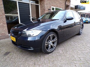 BMW 3-serie 318i Dynamic Executive