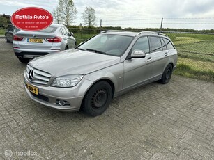 Mercedes C-klasse Estate 220 CDI Motorschade! Motor Broken! Price ex. BPM!