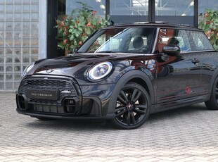 MINI Cooper S Rockingham GT | JCW Pakket, Driving Assistant pakket, Connected Navi, Leder, Panoramadak, Stoelverwarming