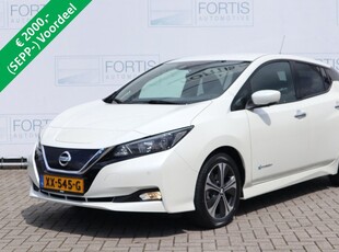 Nissan Leaf N-Connecta 40 kWh NL-AUTO | BLINDSPOT | LAGE KM S