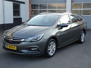 Opel Astra Sports Tourer 1.0 Online Edition Automatische airco, navigatie, camera, cruise controle, parkeersensoren, trekhaak, enz.