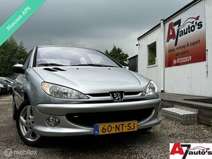 Peugeot 206 1.4-16V Nieuwe APK