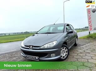 Peugeot 206 1.4 Génération NAP 5D AIRCO CRUISE ELEK RAMEN