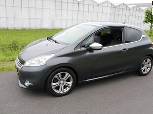 Peugeot 208 1.6 VTi Allure met Navigatie en Climate control