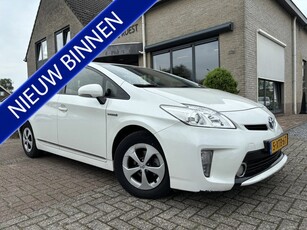 Toyota Prius 1.8 Comfort Hybride Automaat Navigatie / Trekhaak / Camera