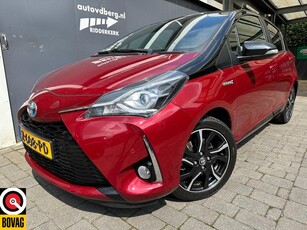 Toyota Yaris 1.5 Hybrid Bi-Tone Black roof | Navigatie | Camera | PDC voor |