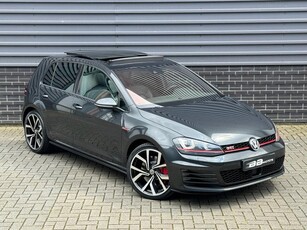 Volkswagen Golf 2.0 TSI GTI Performance | ACC | Pano | Leer