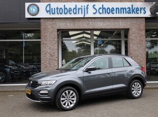 Volkswagen T-Roc 1.0 TSI Style Business CARPLAY NAVI TREKHAAK-AFN STOELVERWARMING 17