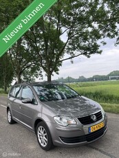 Volkswagen Touran 1.4 TSI NETTE AUTO - 6 BAK - Rijdt en schakelt goed