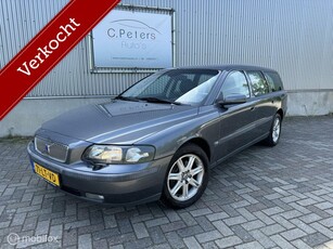 Volvo V70 VERKOCHT 2.4 Automaat 2003 / Stoelverwarming / Trekhaak / Cruisecontrol / Half leer / Nieuwe APK / NAP