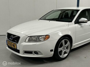 Volvo V70 2.5T R-Design AUTOMAAT / XENON