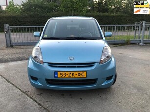 Daihatsu Sirion 2 1.0-12V Premium AIRCO 4 ELECTRISRAMEN