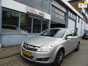 Opel Astra 1.6 Essentia