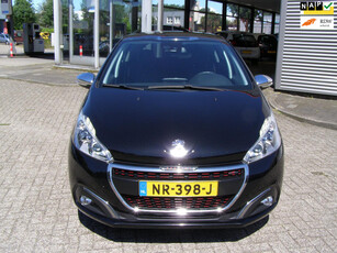 Peugeot 208 1.2 PureTech GT-line met cruise en dual climate control en panorama dak