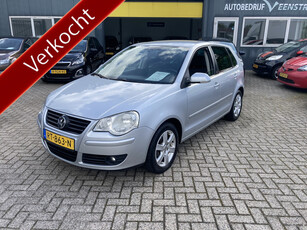 Volkswagen Polo 1.4-16V Silver Edition. 5Drs. Airconditioing. Nw APK