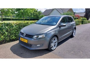 Volkswagen Polo 1.6 TDI Highline ECC/NAVI/PANO BJ 2012