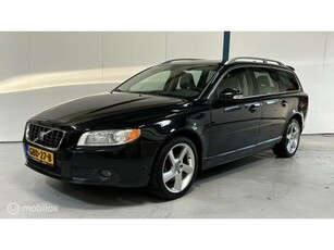 Volvo V70 2.0F Summum LEER / XENON / YOUNGTIMER