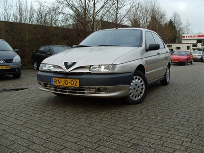 Alfa Romeo 146 1.6 TWIN SPARK 16V L (bj 1997)