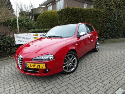 Alfa Romeo 147 1.6 TS 5Drs Blackline II Navigatie