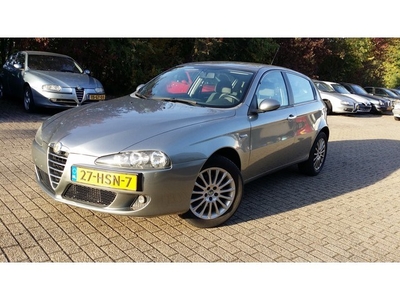 Alfa Romeo 147 1.6 T.SPARK GRIGIO STROMBOLI MET APK